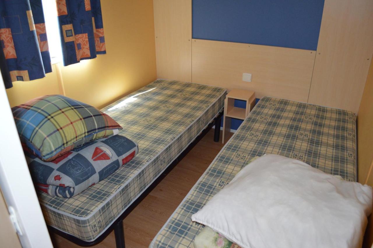 Le Clocher De Neyran Hotell Saint-Gervais-sur-Mare Exteriör bild